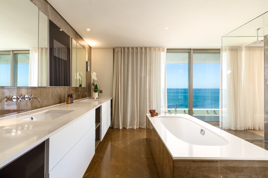 To Let 3 Bedroom Property for Rent in Mouille Point Western Cape